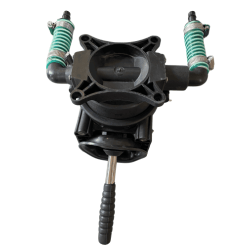 Hndpumpe til tanktoilet